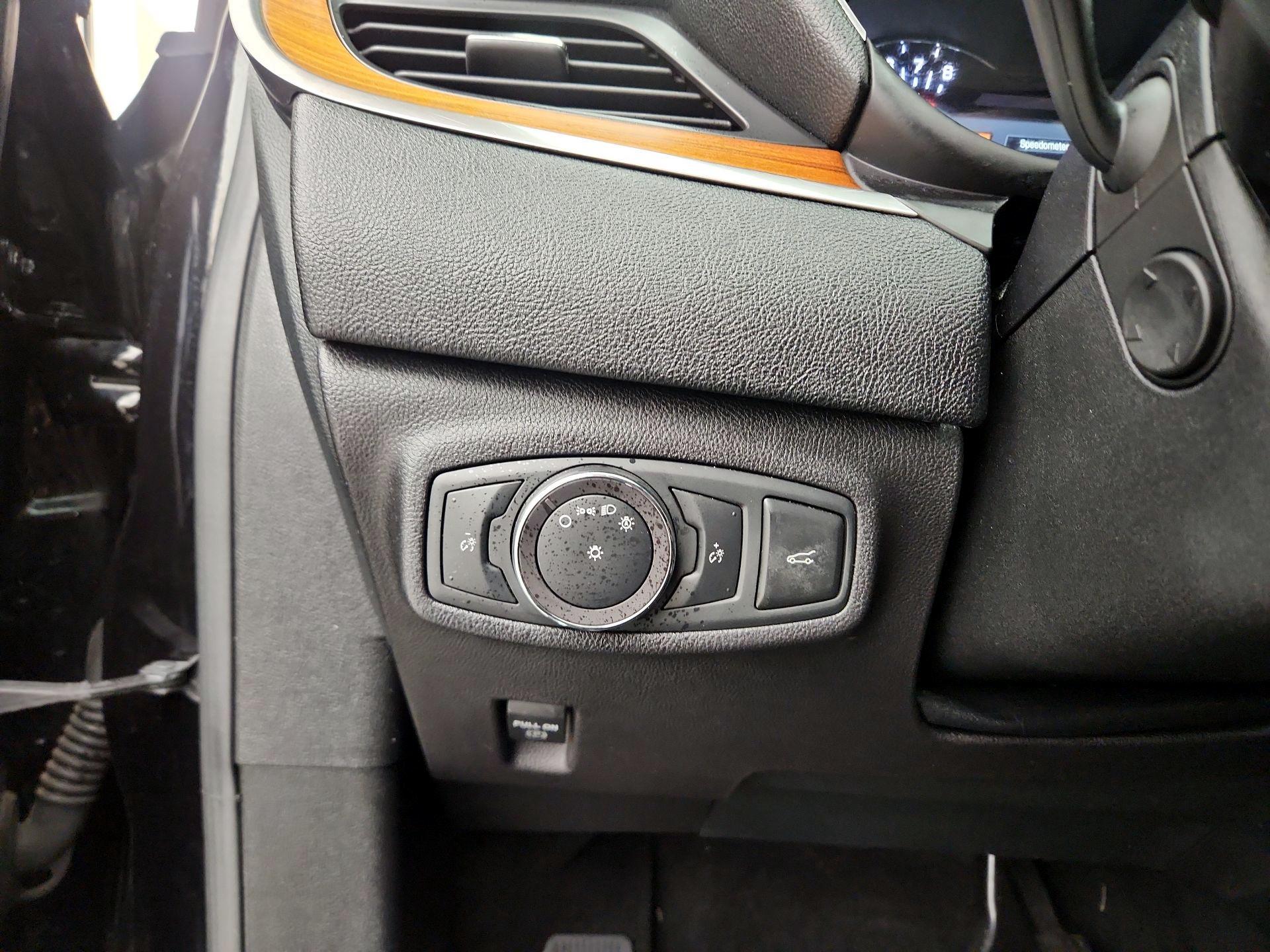 Thumbnail: 2019 Lincoln MKC - 13