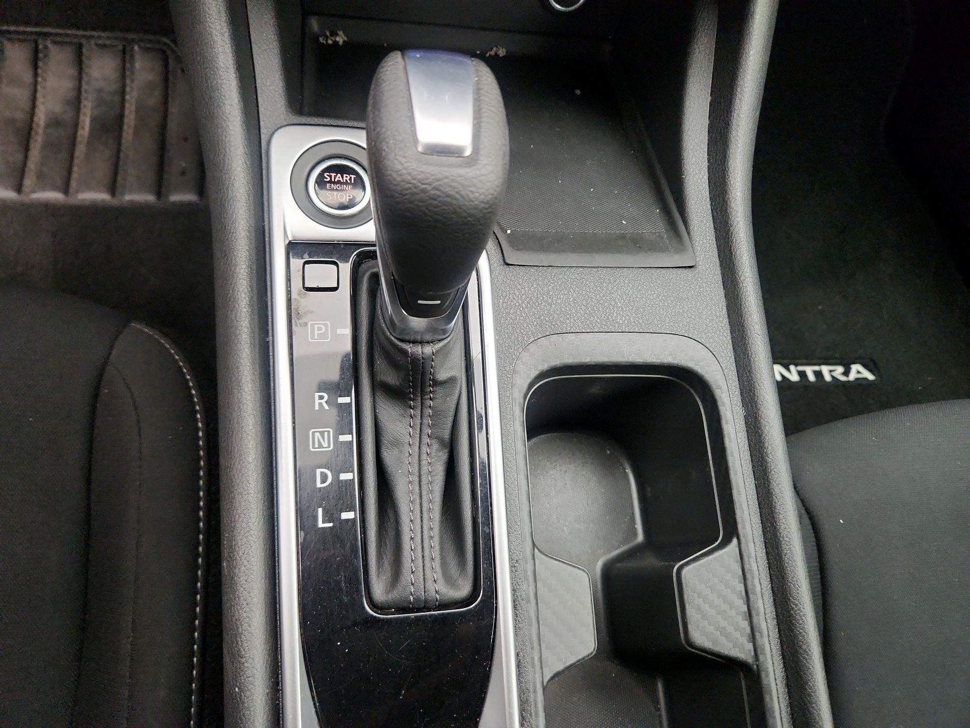 Thumbnail: 2022 Nissan Sentra - 17