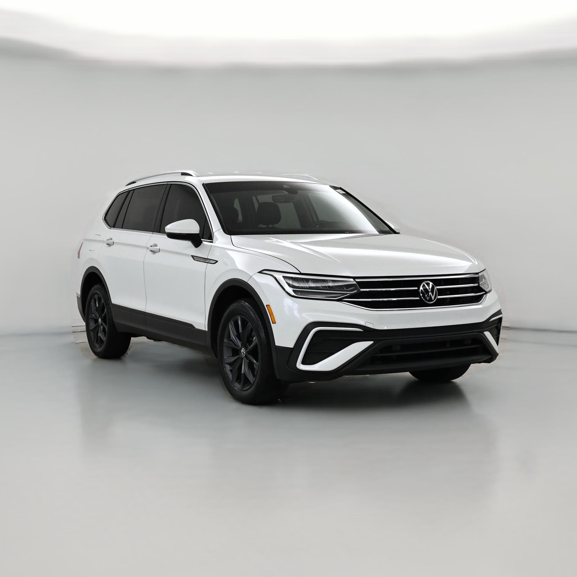 Thumbnail: 2023 Volkswagen Tiguan - 1