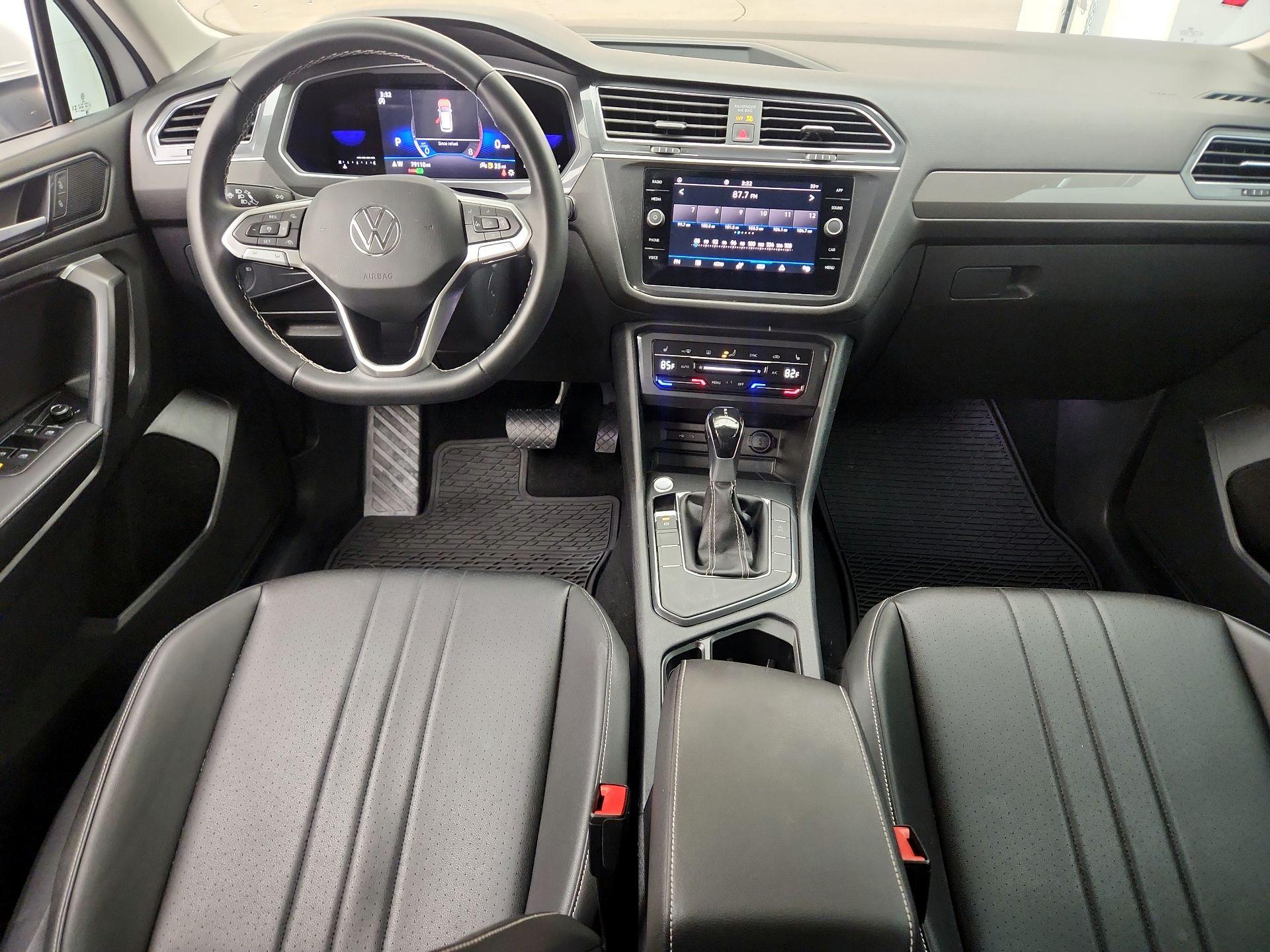 Thumbnail: 2023 Volkswagen Tiguan - 9