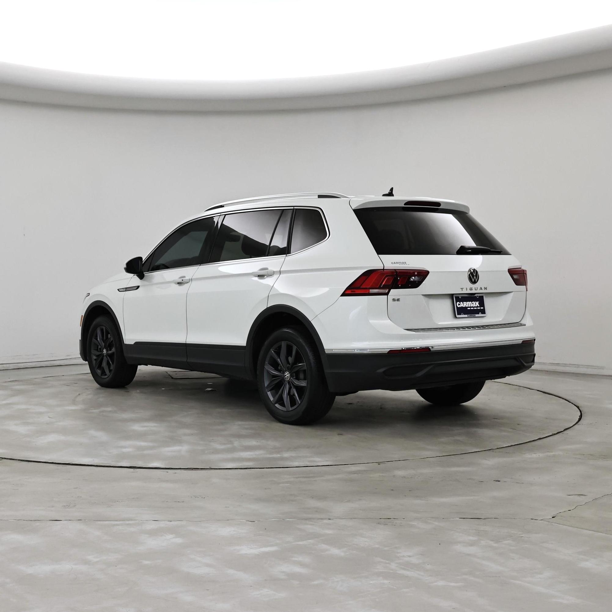 Thumbnail: 2023 Volkswagen Tiguan - 2
