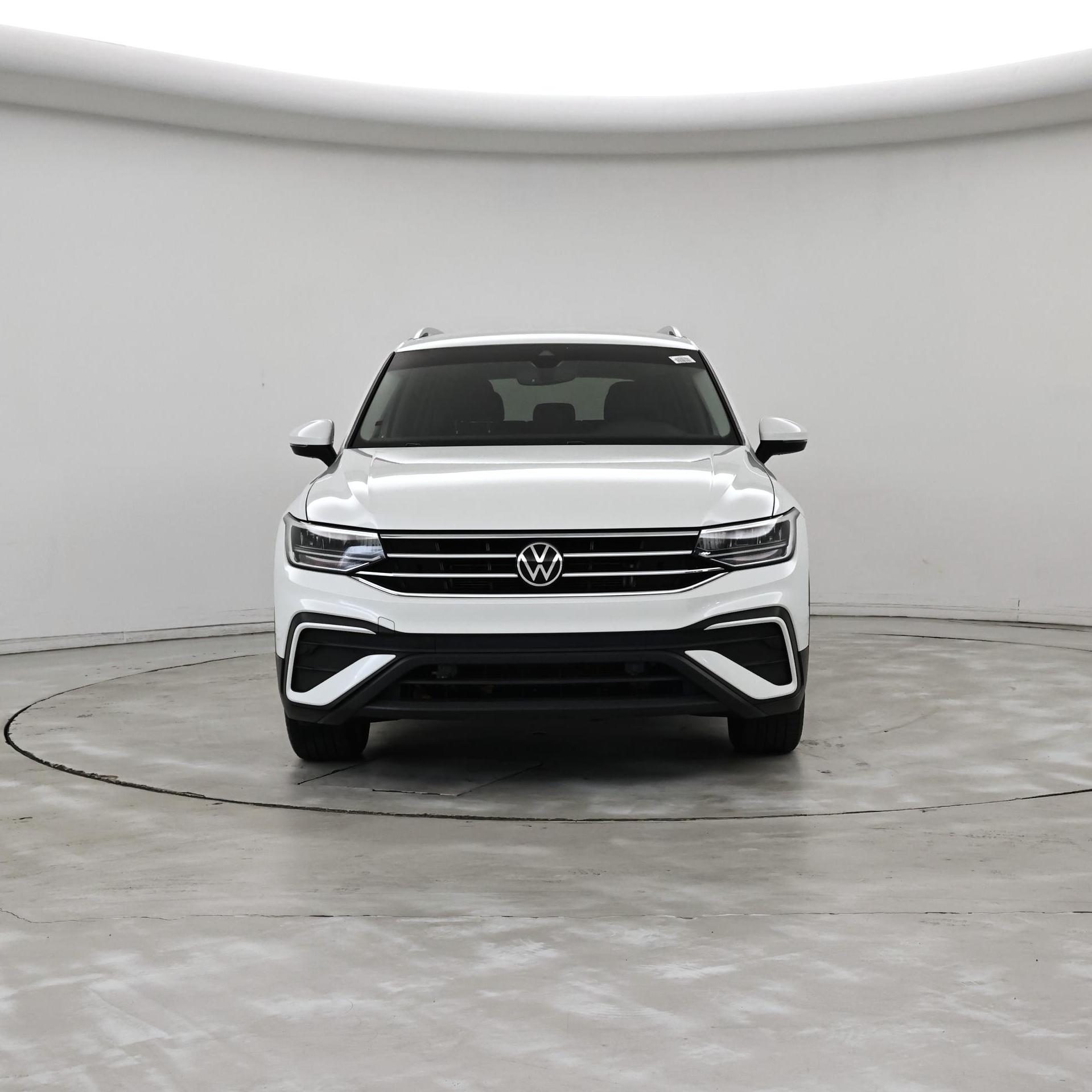 Thumbnail: 2023 Volkswagen Tiguan - 5