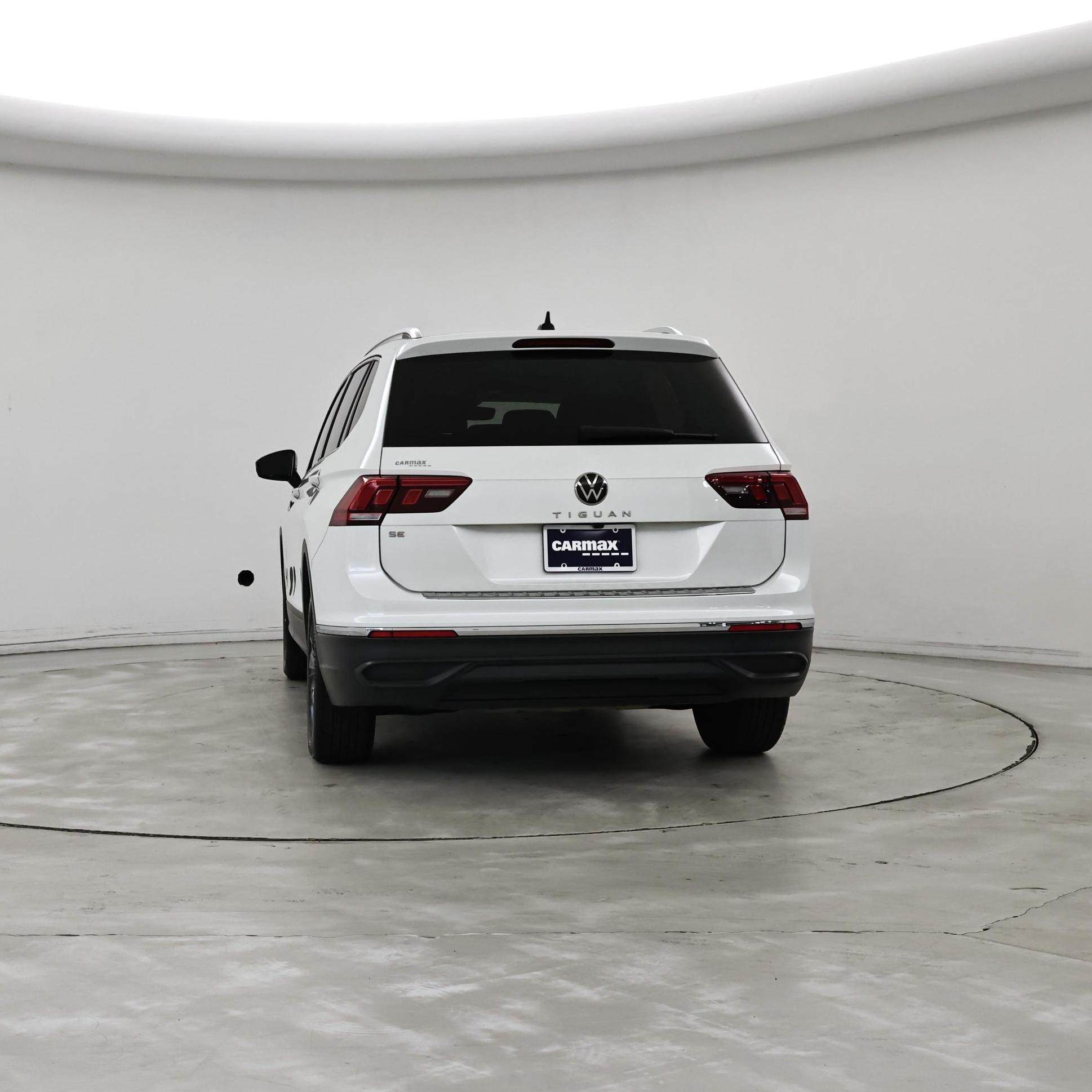 Thumbnail: 2023 Volkswagen Tiguan - 6