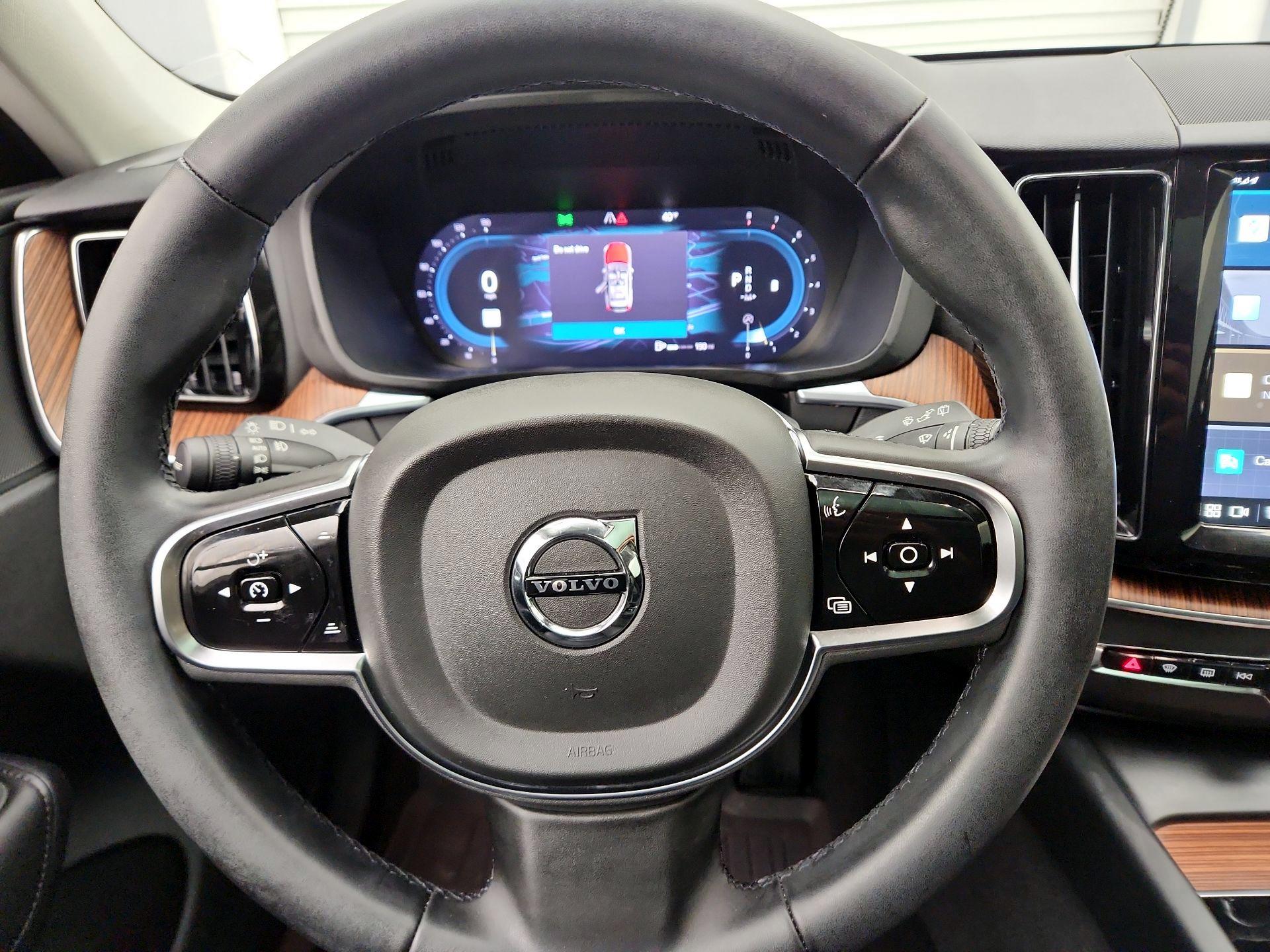 Thumbnail: 2024 Volvo XC60 - 10