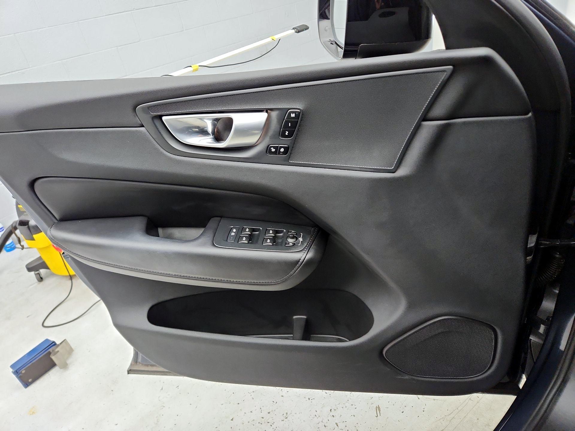 Thumbnail: 2024 Volvo XC60 - 12