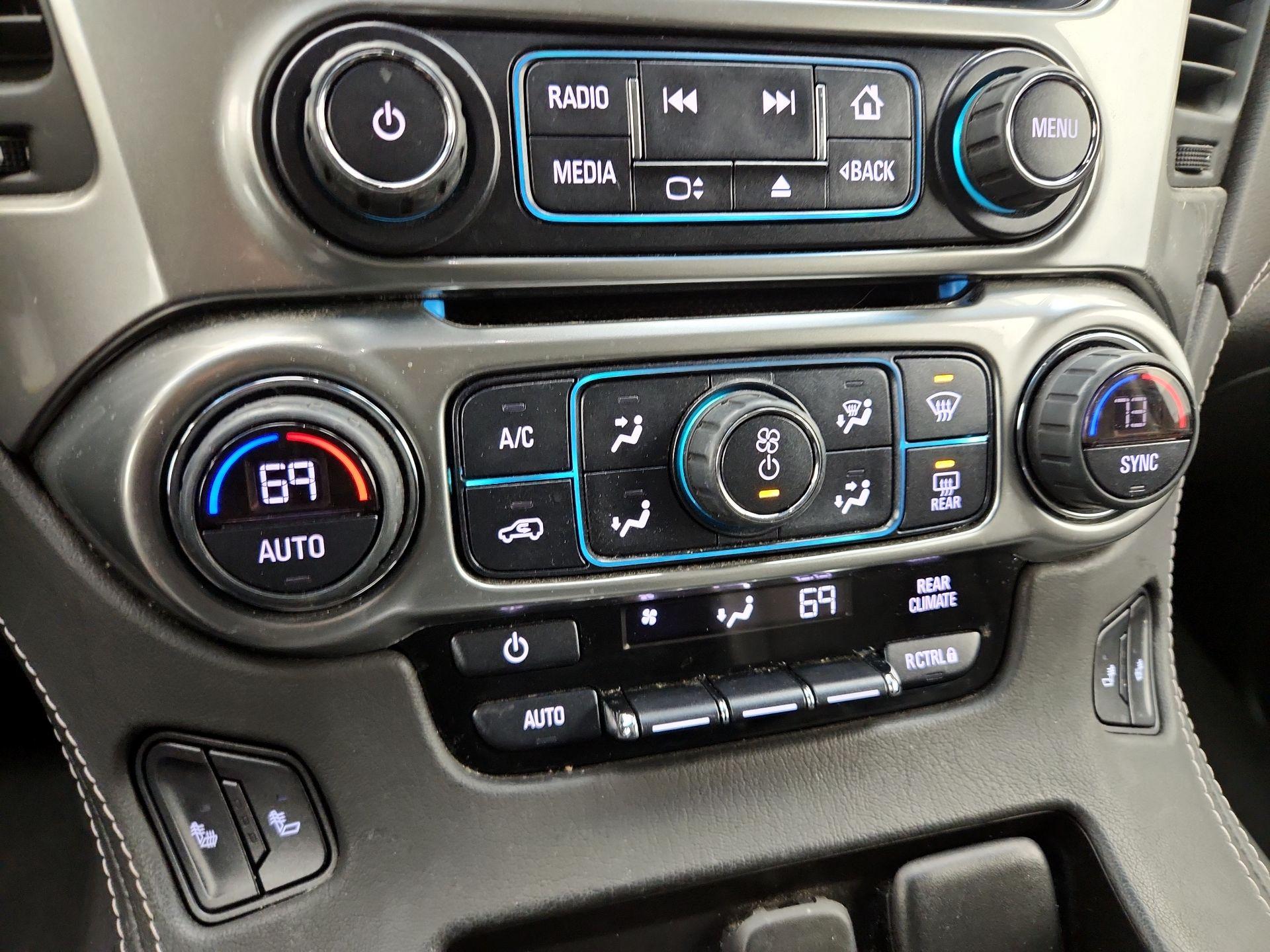 Thumbnail: 2019 Chevrolet Tahoe - 17