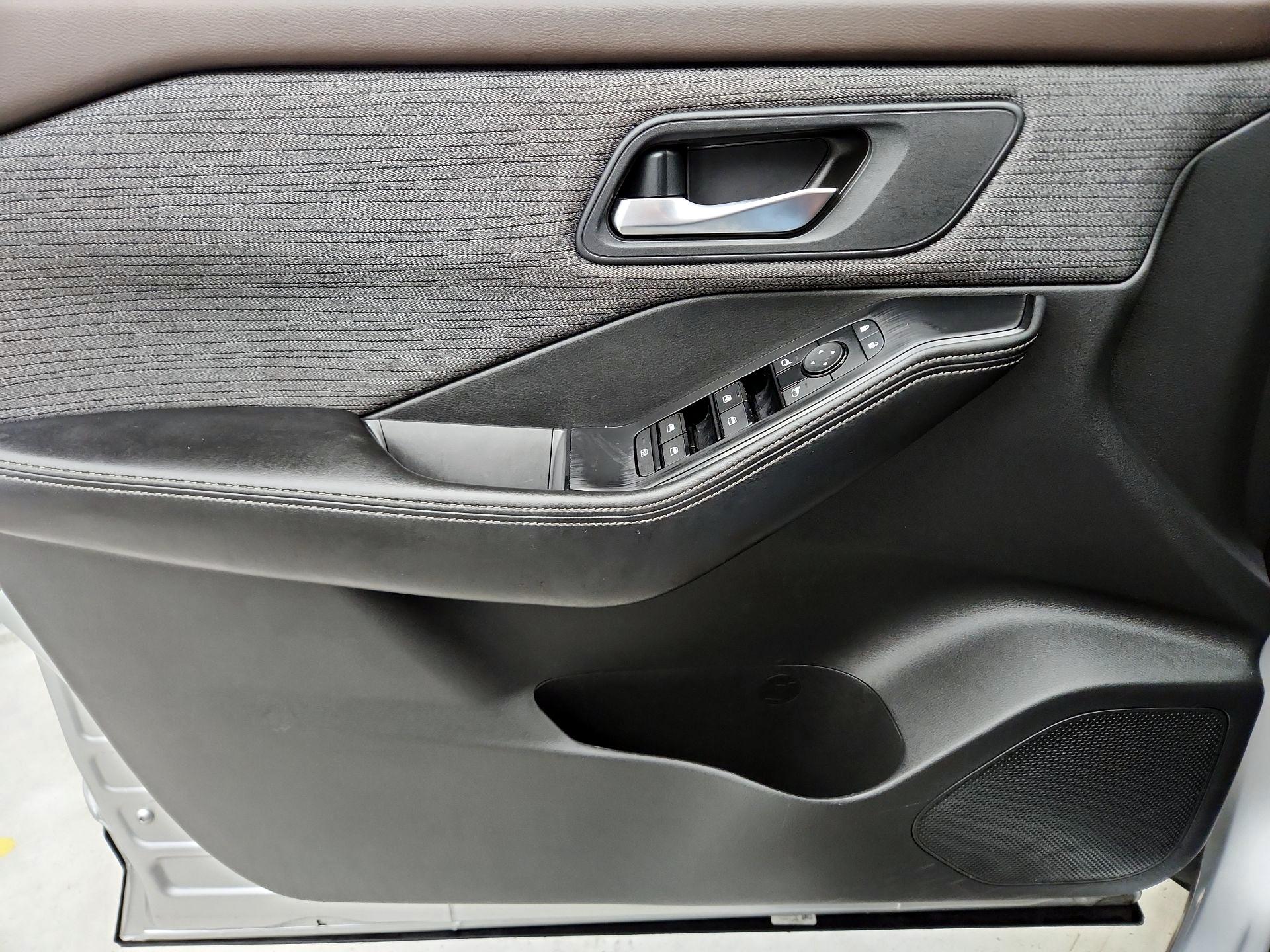 Thumbnail: 2023 Nissan Rogue - 12