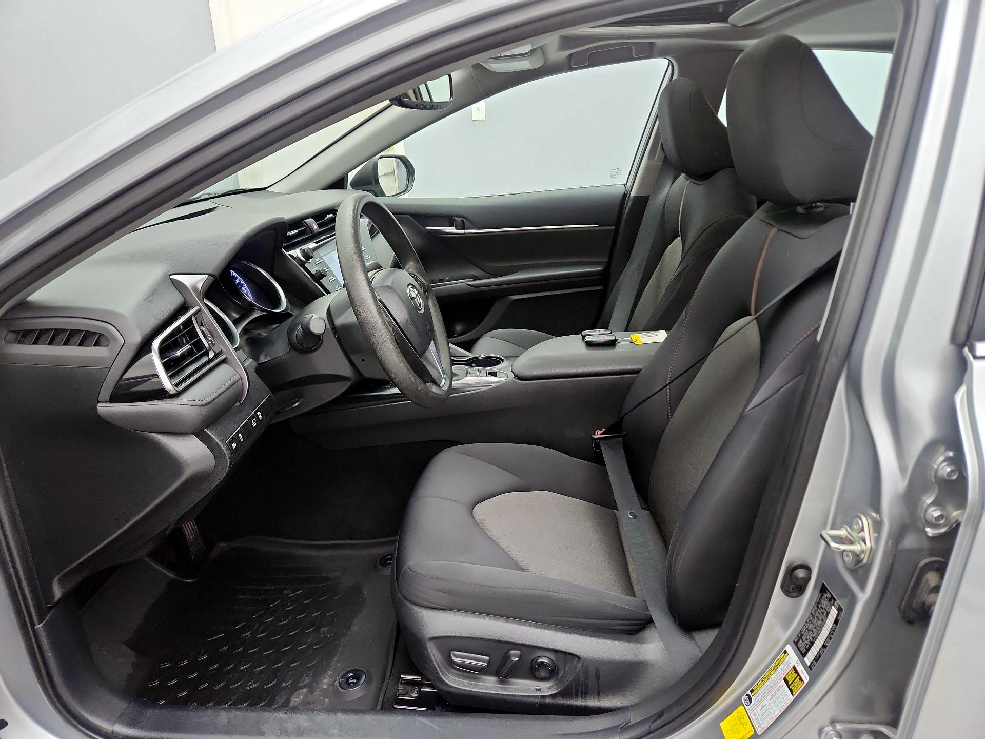 Thumbnail: 2020 Toyota Camry - 11