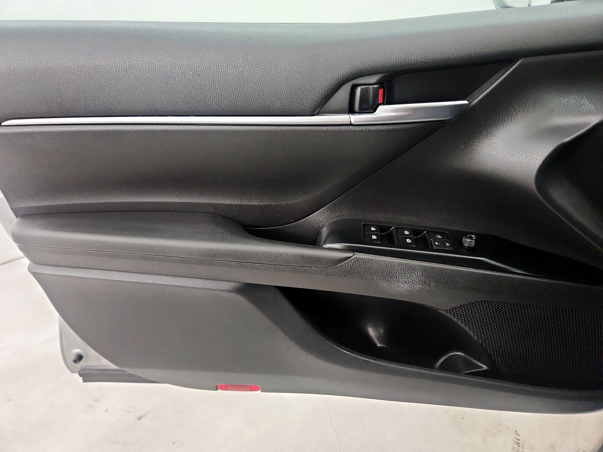 Thumbnail: 2020 Toyota Camry - 12