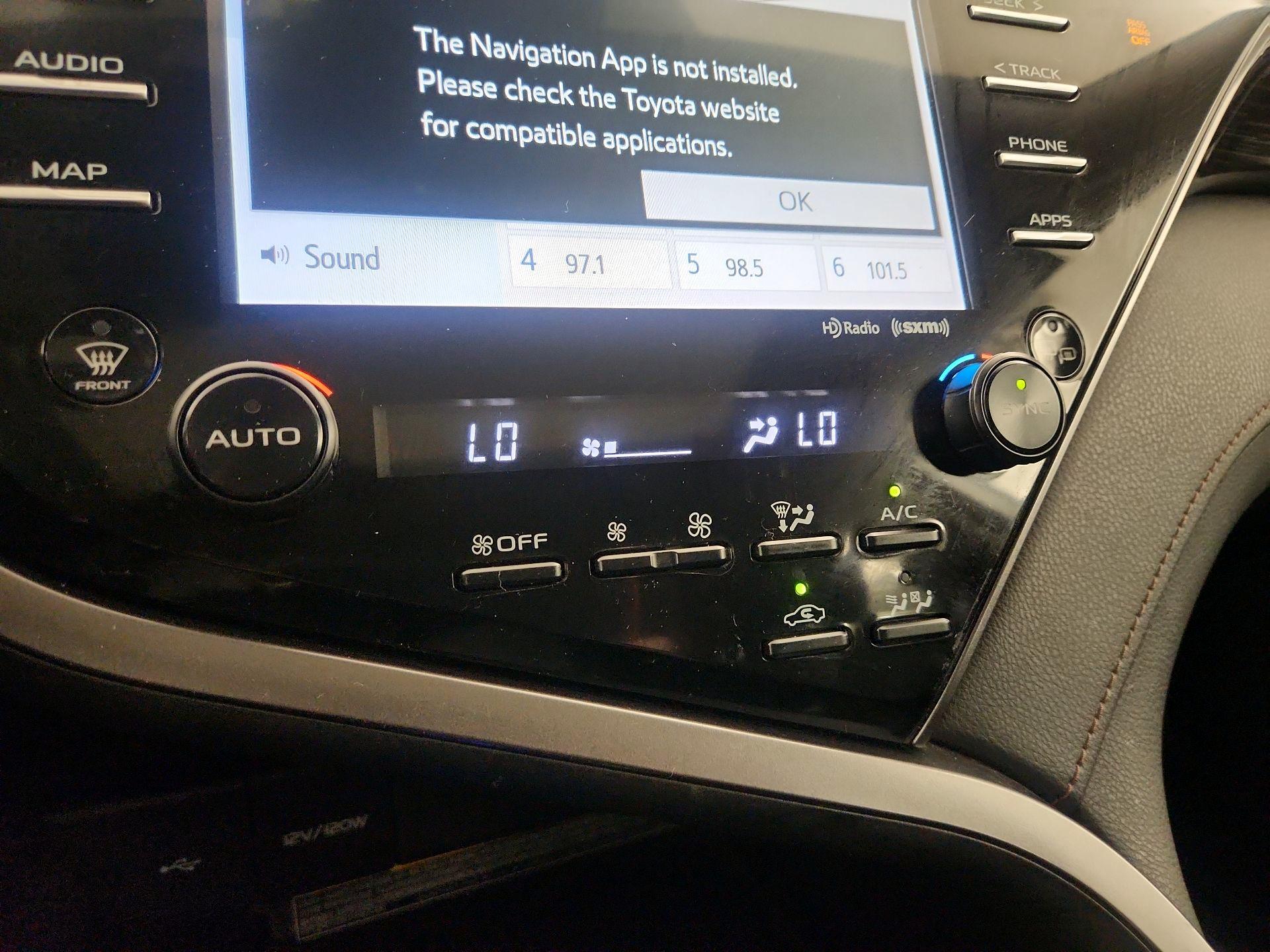 Thumbnail: 2020 Toyota Camry - 16