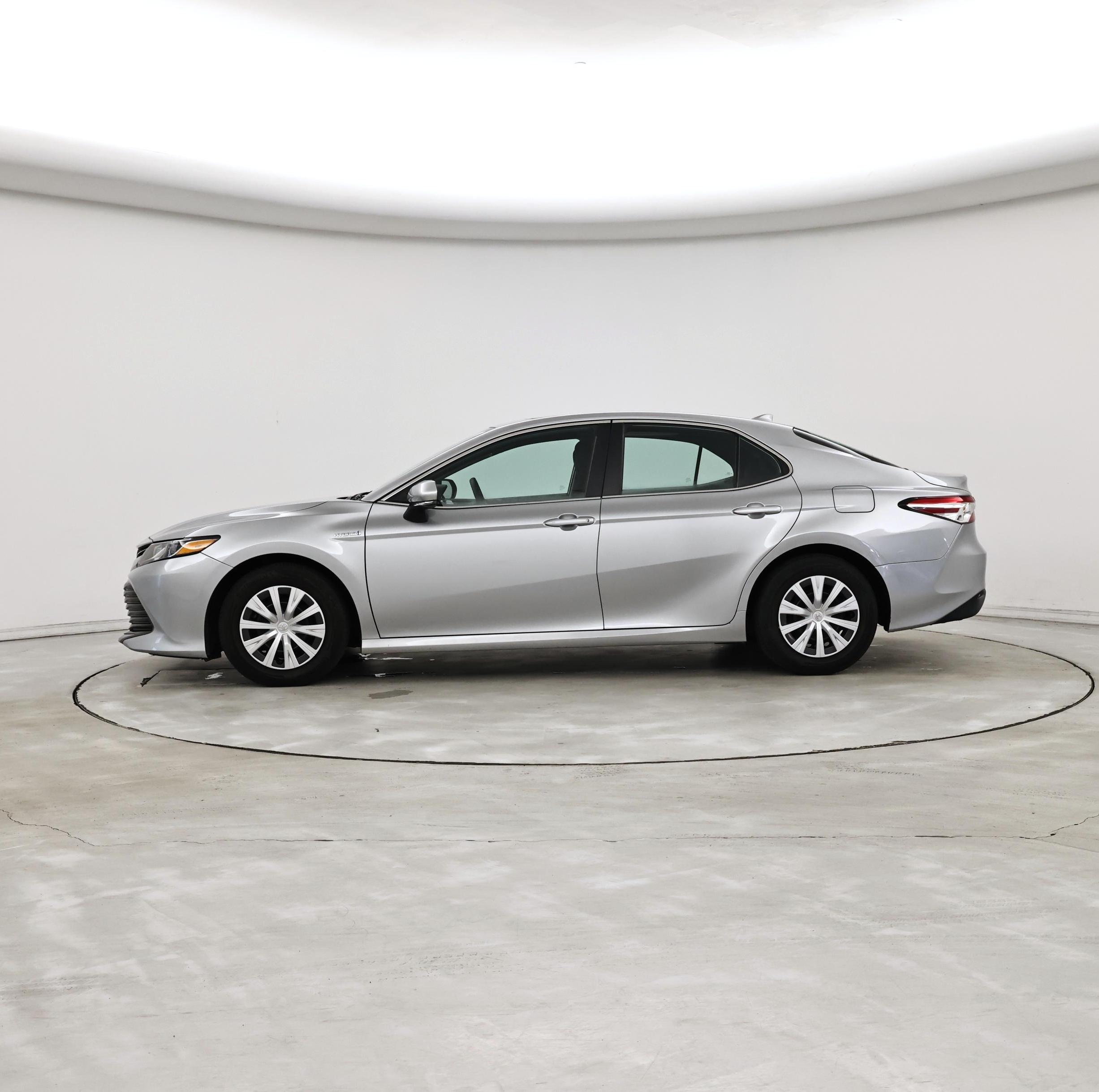 Thumbnail: 2020 Toyota Camry - 3