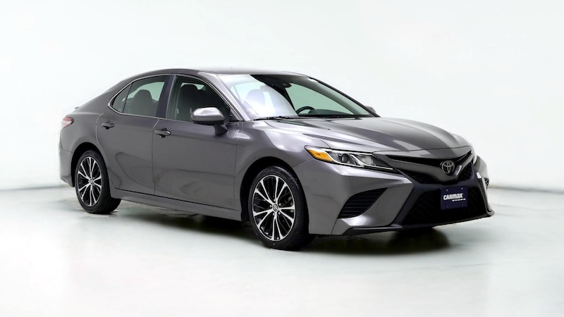 2019 Toyota Camry SE Hero Image