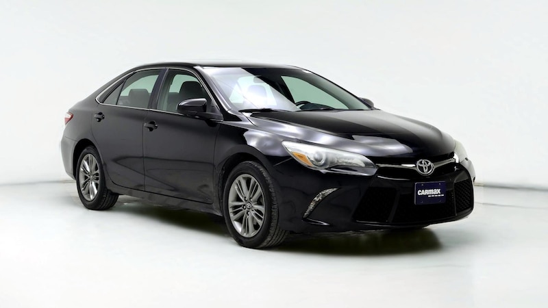 2017 Toyota Camry SE Hero Image