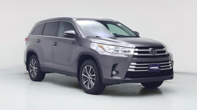 2019 Toyota Highlander XLE Hero Image