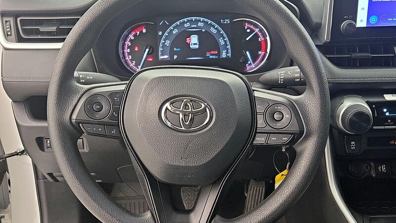 2023 Toyota RAV4 LE 10