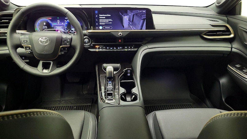 2024 Toyota Crown Platinum 9