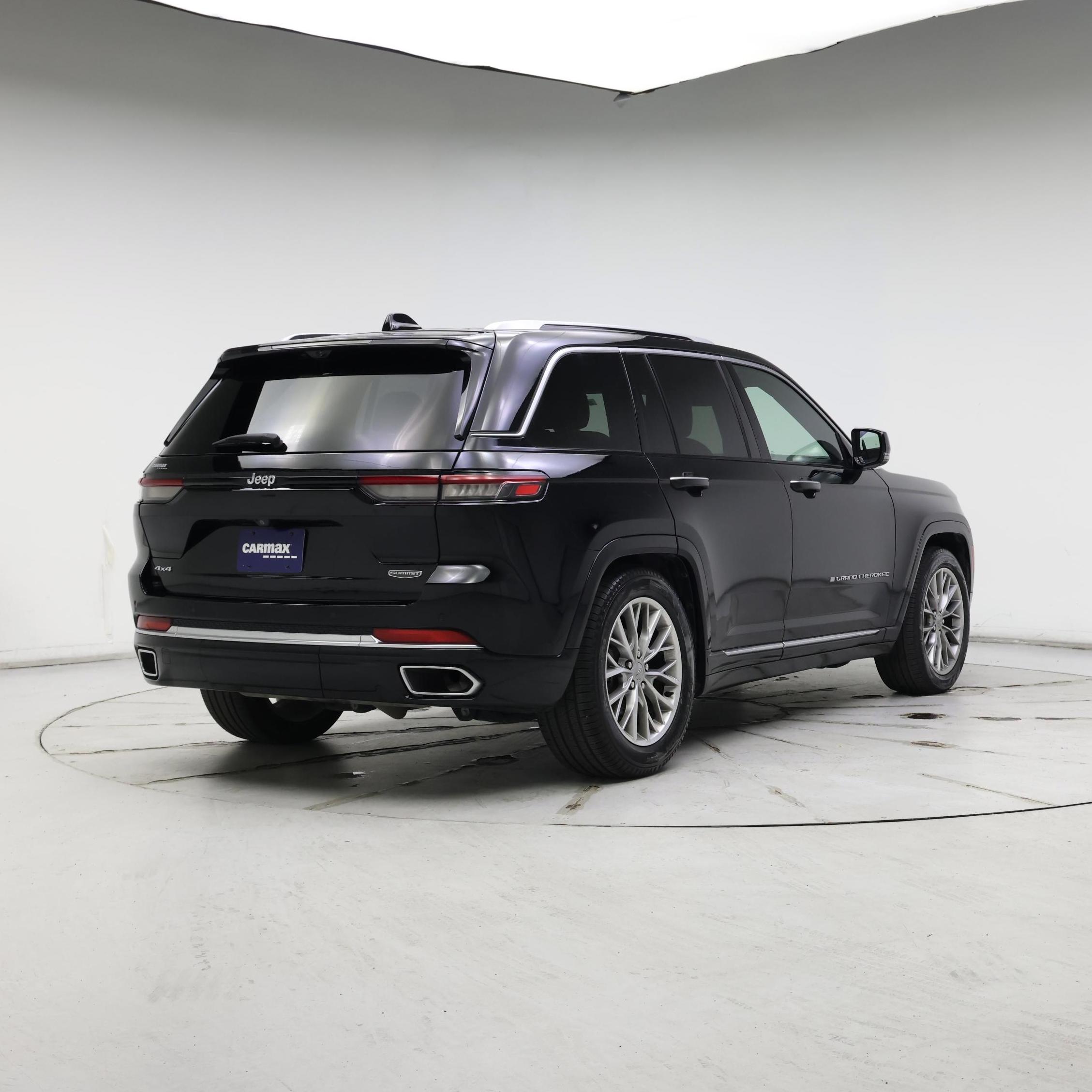 Thumbnail: 2023 Jeep Grand Cherokee - 8
