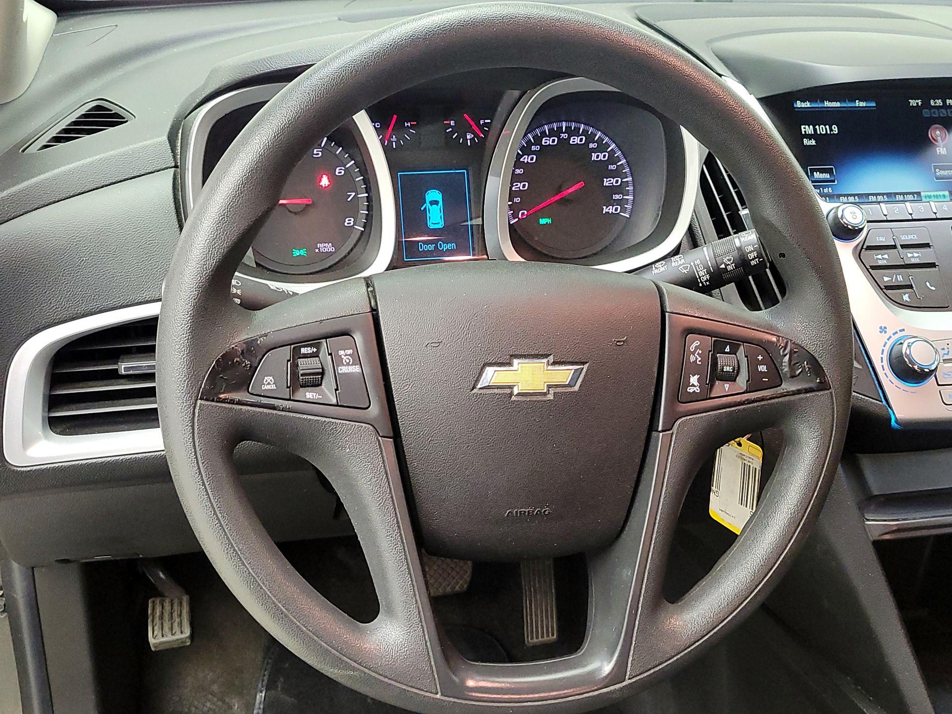 Thumbnail: 2017 Chevrolet Equinox - 10