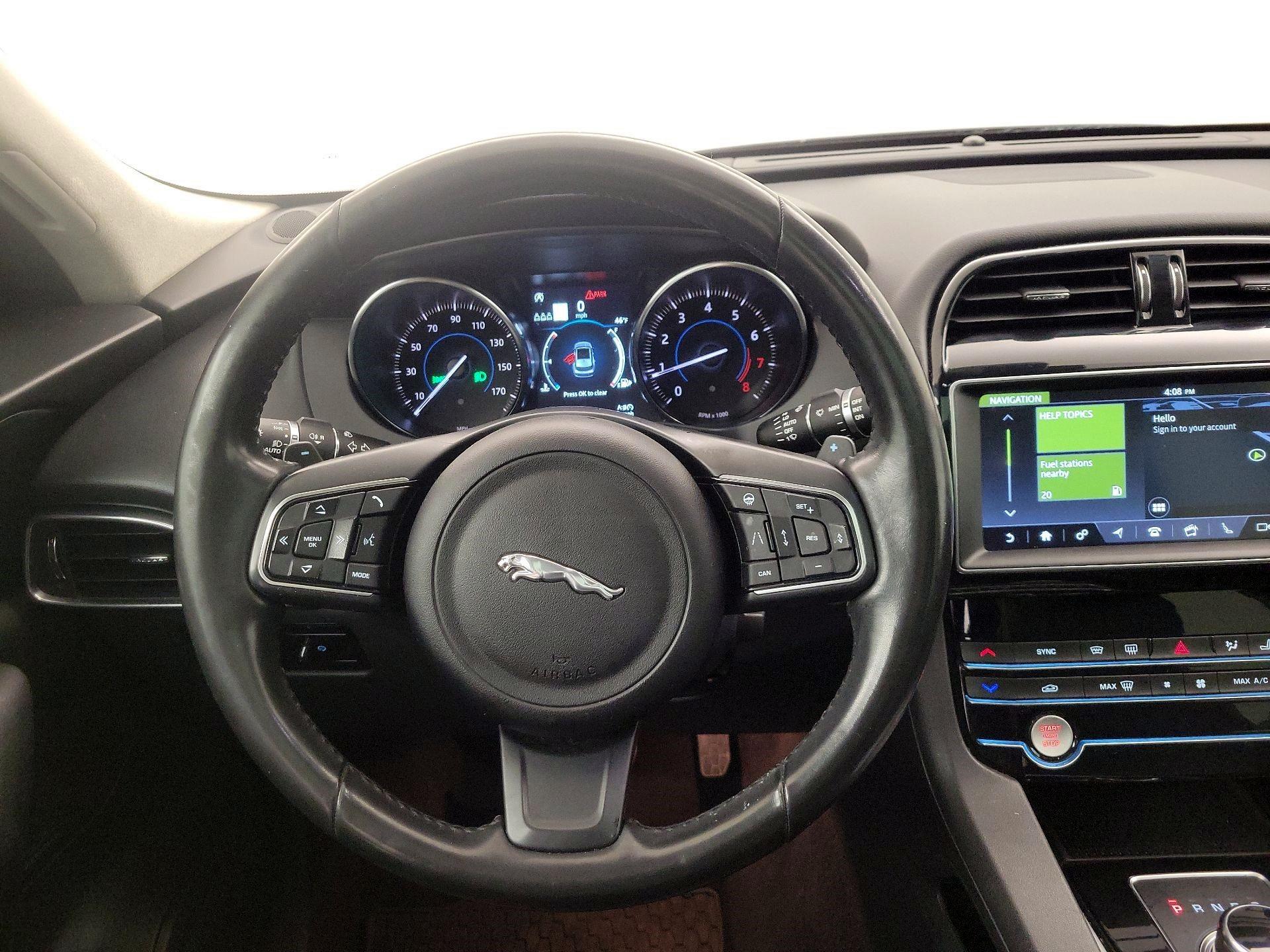 Thumbnail: 2020 Jaguar F-Pace - 10