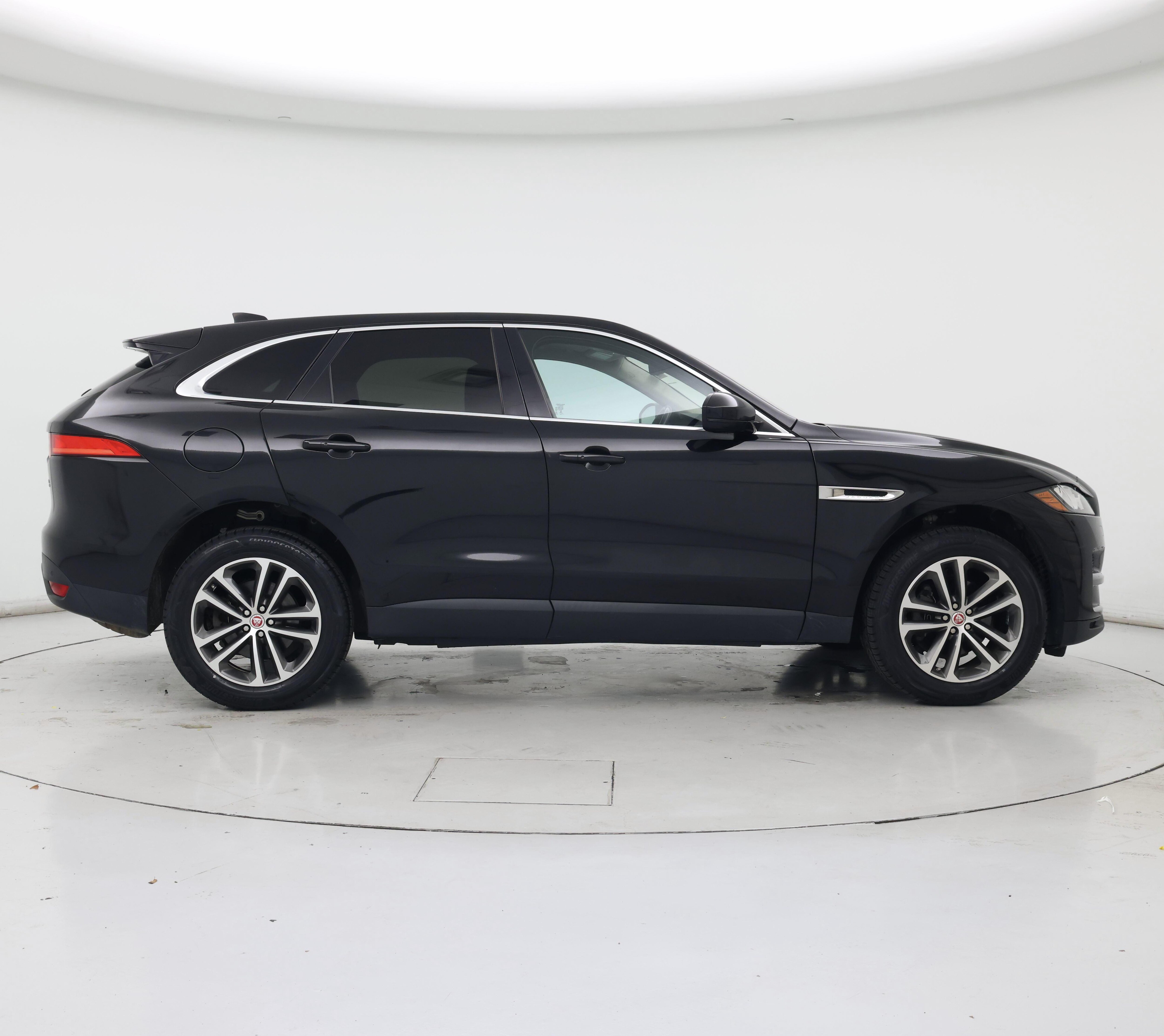Thumbnail: 2020 Jaguar F-Pace - 7