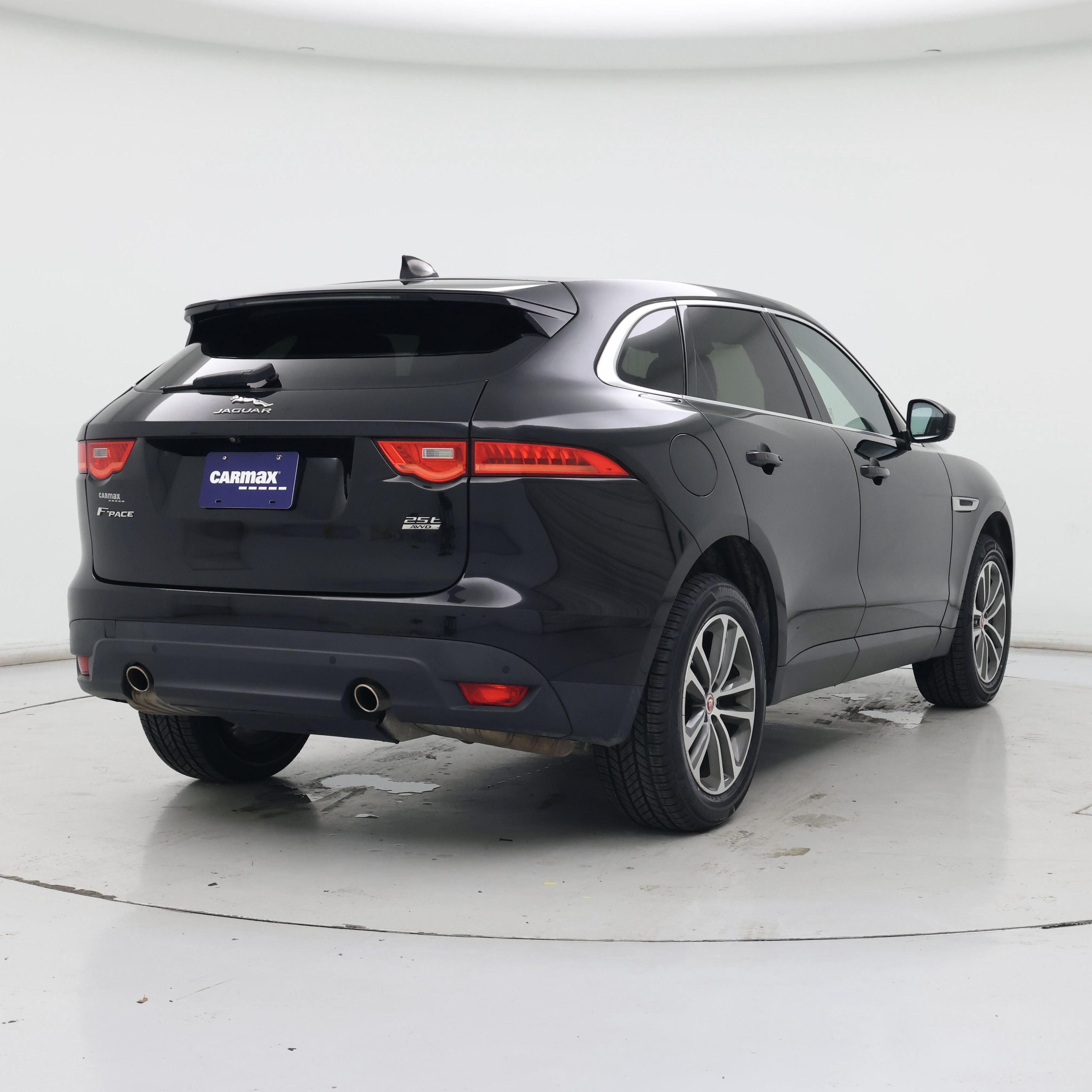 Thumbnail: 2020 Jaguar F-Pace - 8