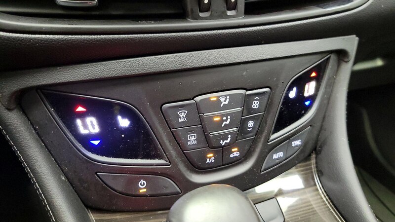 2020 Buick Envision Essence 16