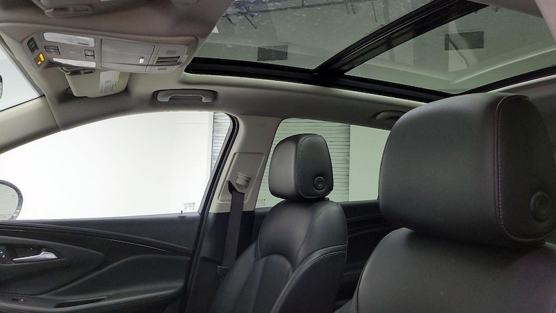2020 Buick Envision Essence 19