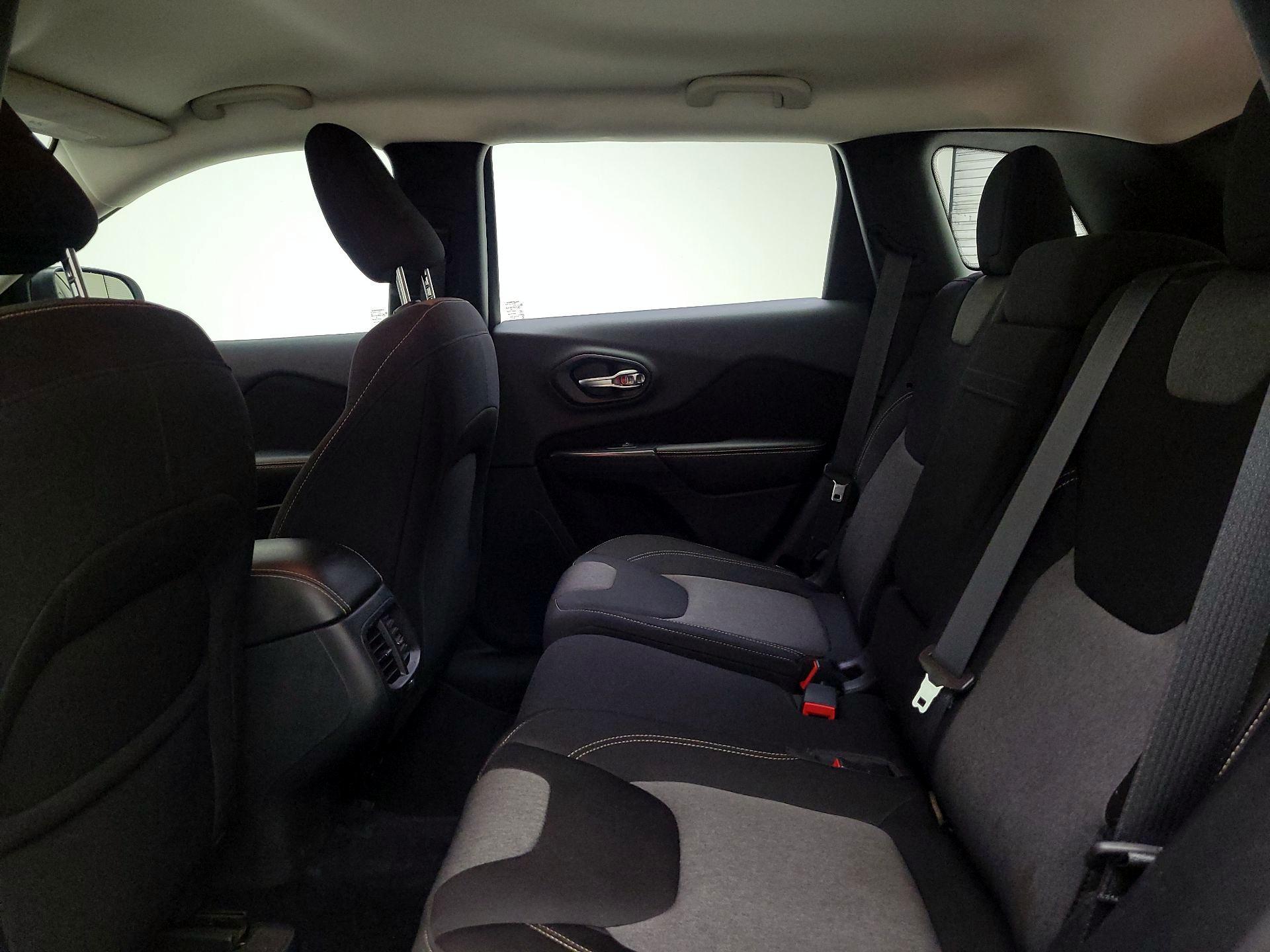 Thumbnail: 2014 Jeep Cherokee - 18