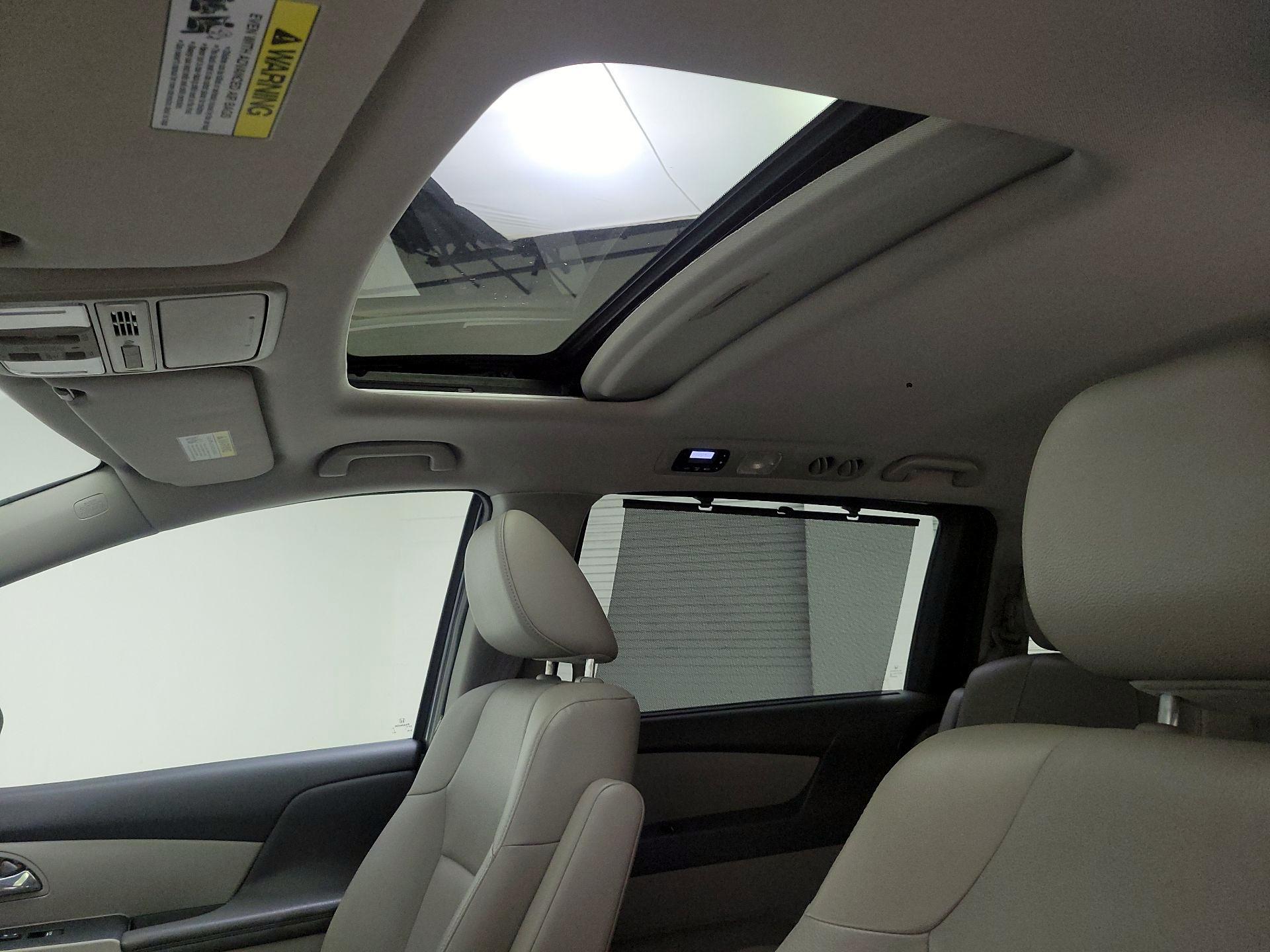 Thumbnail: 2016 Honda Odyssey - 19