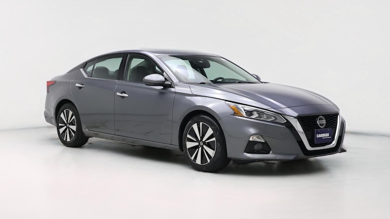 2020 Nissan Altima SL Hero Image