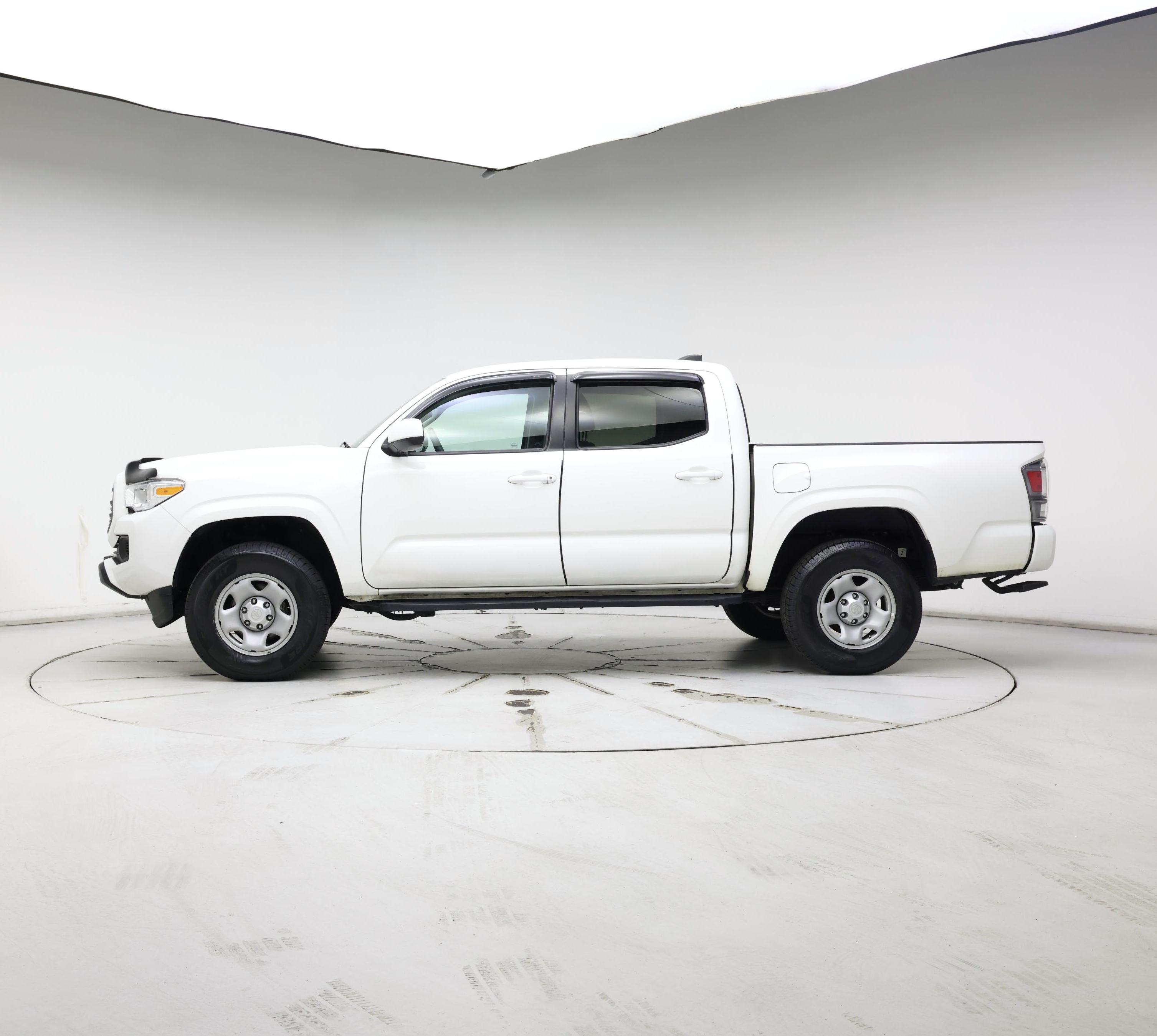 Thumbnail: 2022 Toyota Tacoma - 3