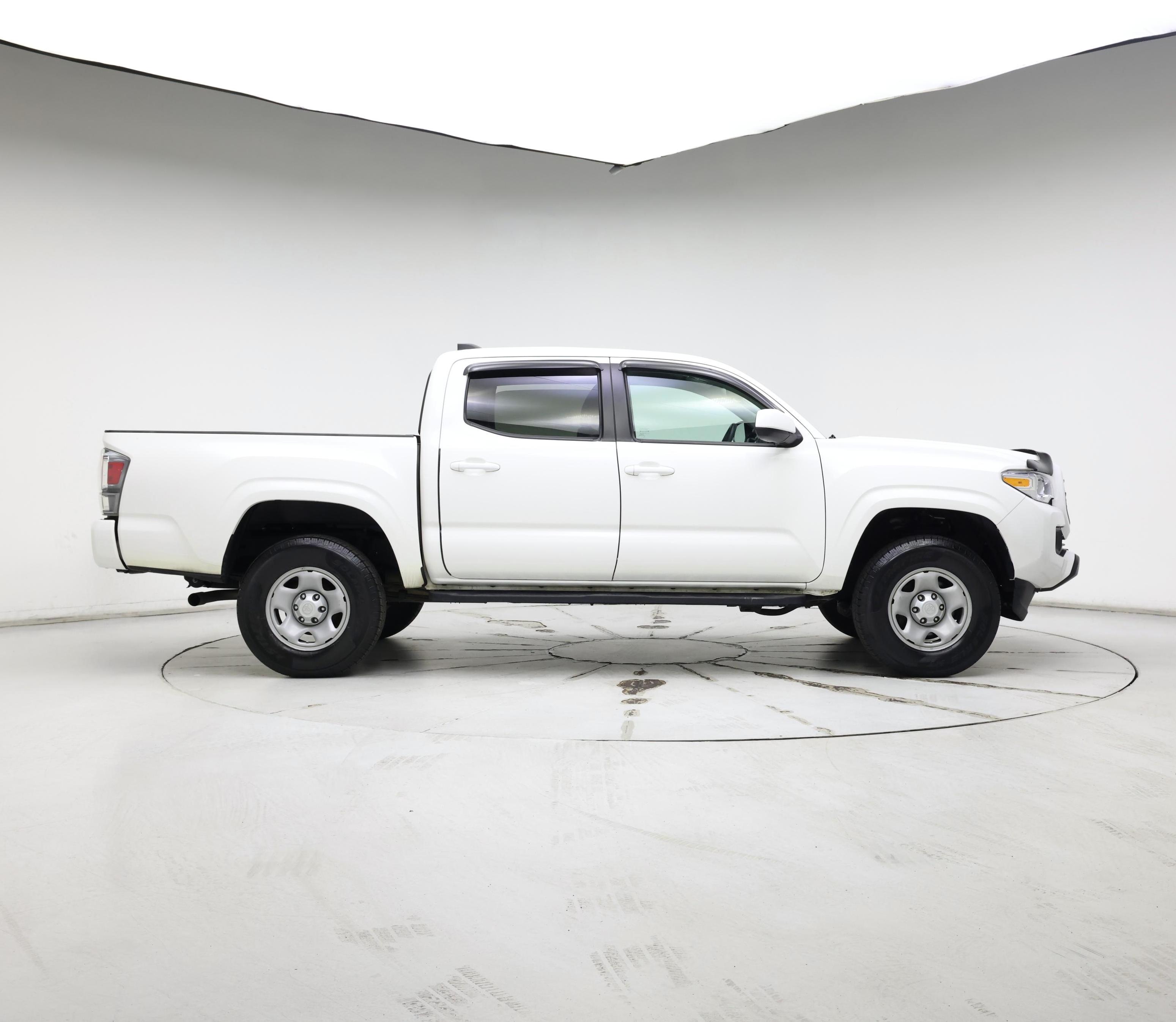 Thumbnail: 2022 Toyota Tacoma - 7