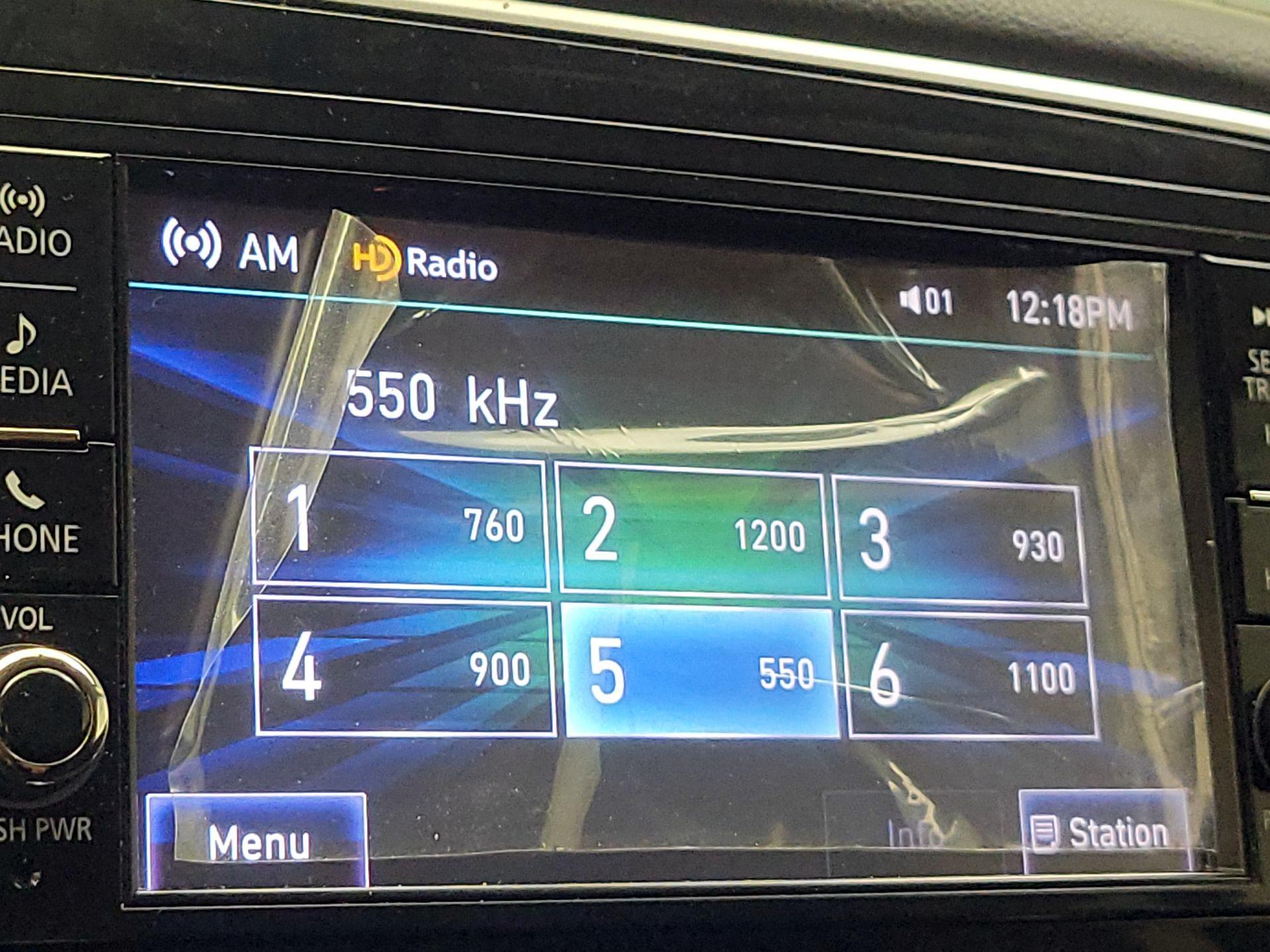 Thumbnail: 2020 Mitsubishi Outlander - 15