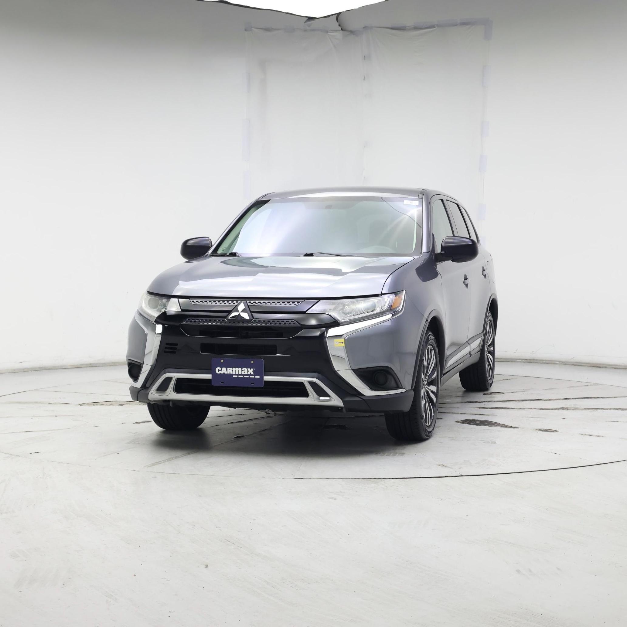 Thumbnail: 2020 Mitsubishi Outlander - 4