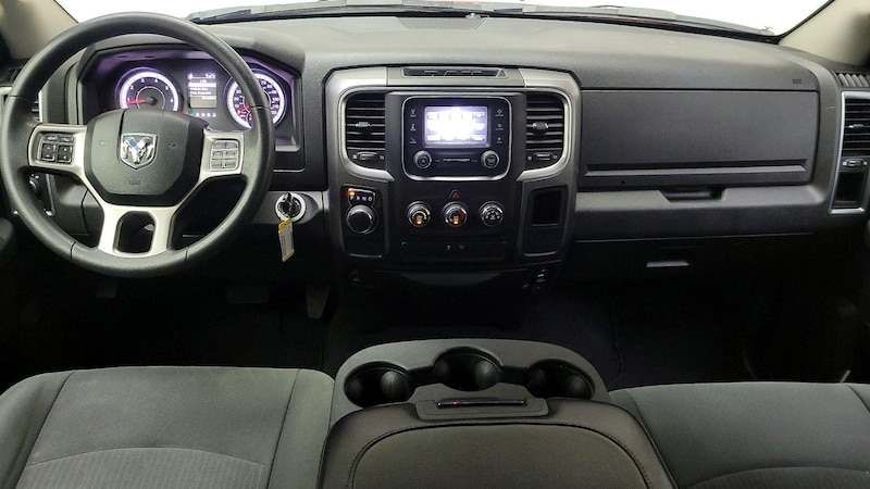 2022 RAM 1500 Classic SLT 9