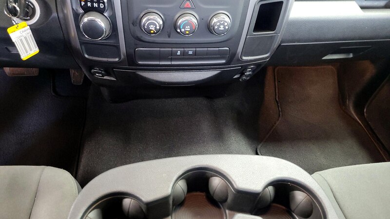 2022 RAM 1500 Classic SLT 17