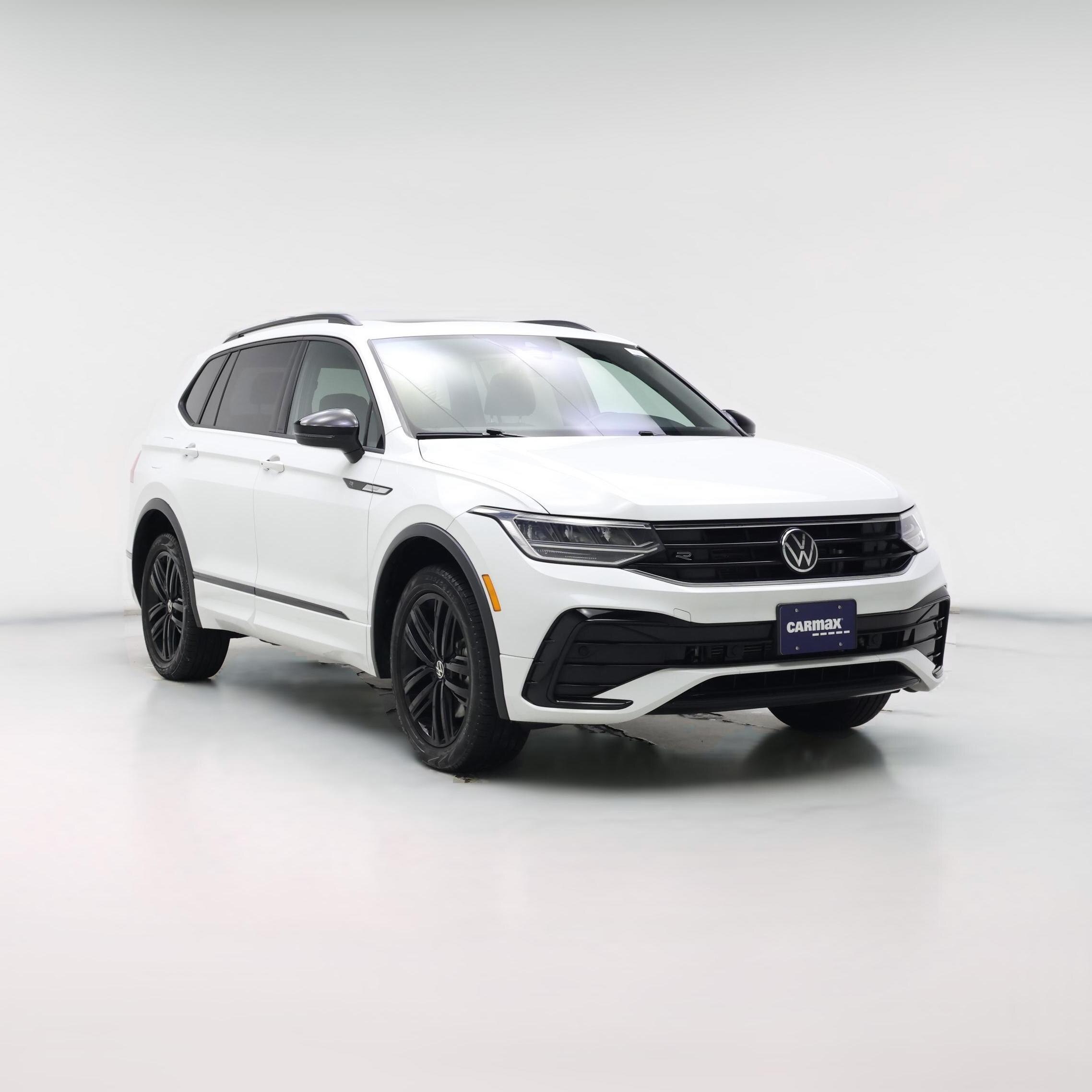 Thumbnail: 2022 Volkswagen Tiguan - 1