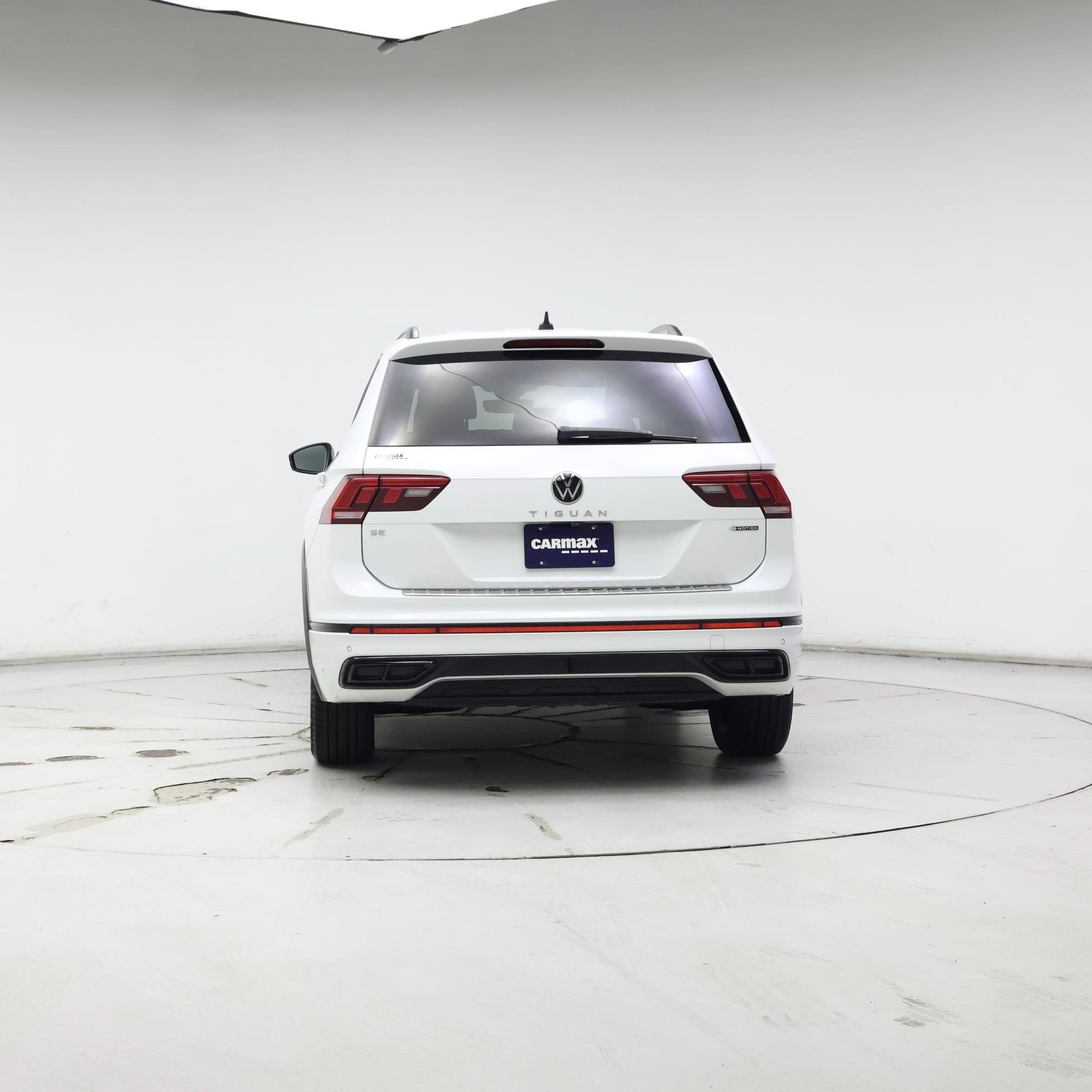 Thumbnail: 2022 Volkswagen Tiguan - 6