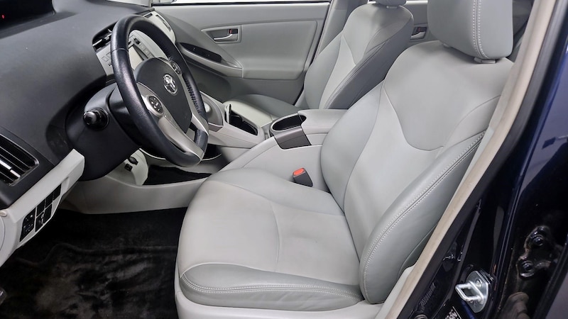 2015 Toyota Prius Four 11