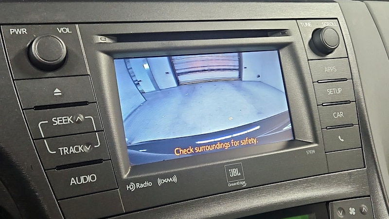 2015 Toyota Prius Four 14