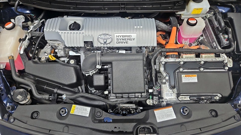 2015 Toyota Prius Four 21