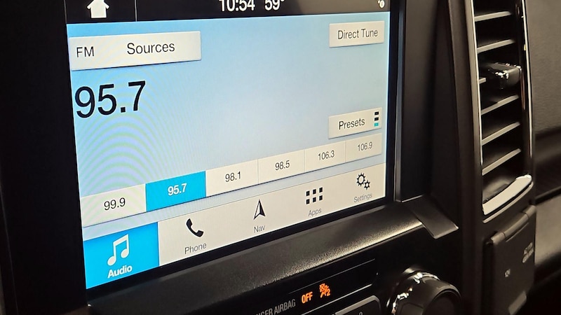 2016 Ford F-150 XLT 16