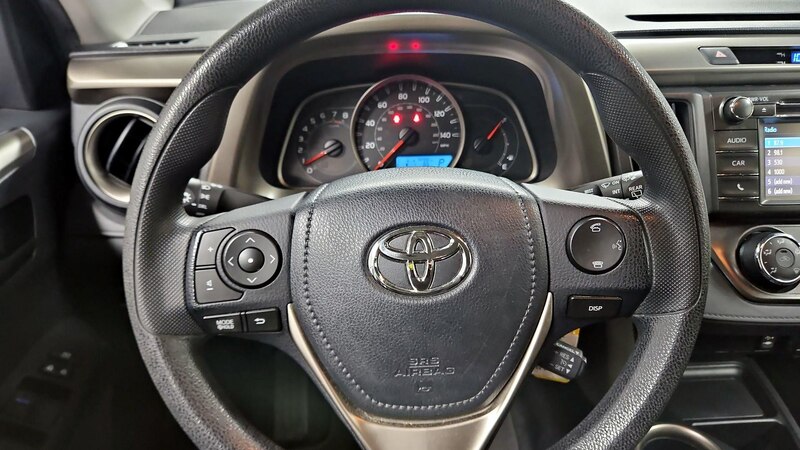 2015 Toyota RAV4 LE 10