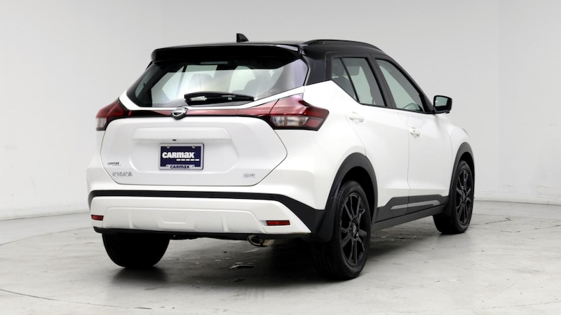 2023 Nissan Kicks SR 8