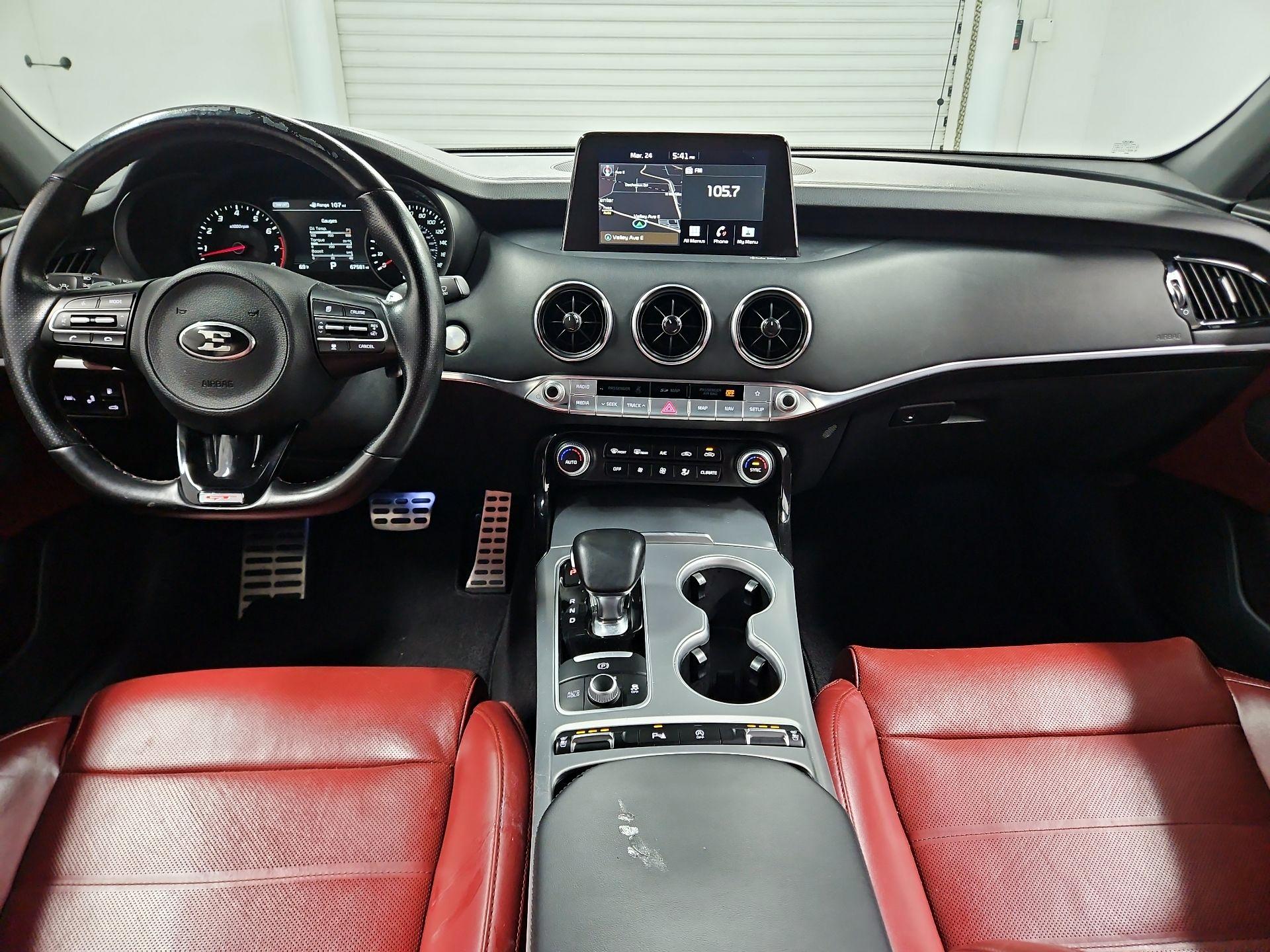 Thumbnail: 2018 Kia Stinger - 9