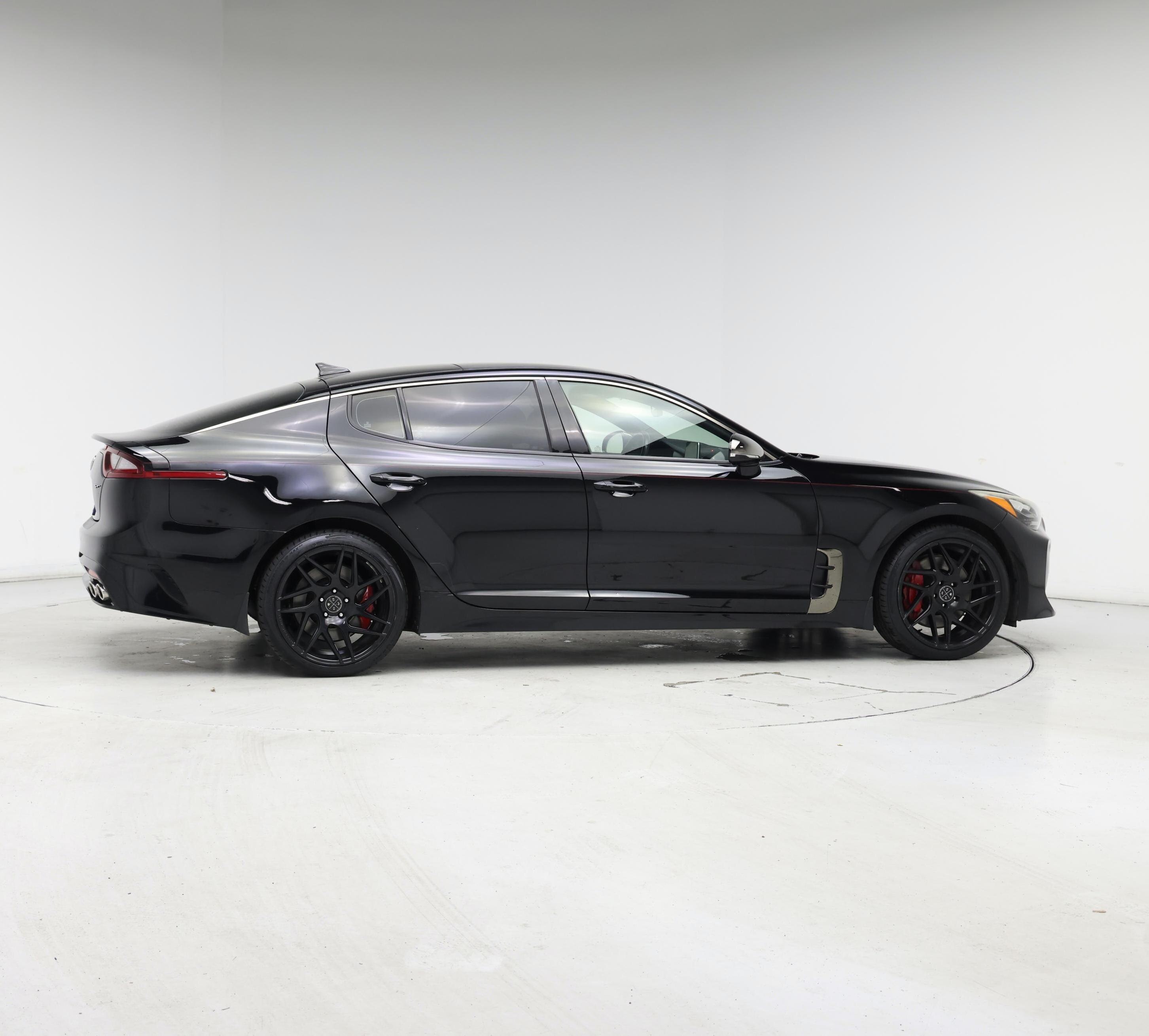 Thumbnail: 2018 Kia Stinger - 7