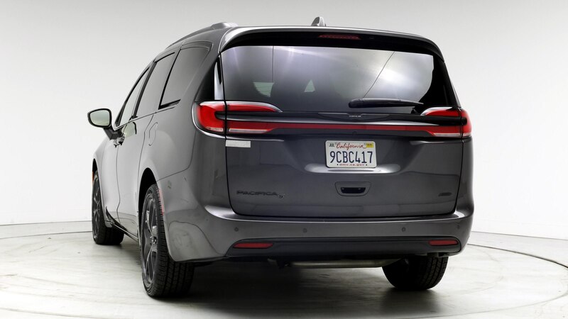 2022 Chrysler Pacifica Touring L 6