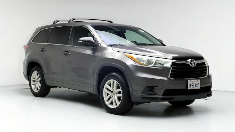 2015 Toyota Highlander LE Hero Image