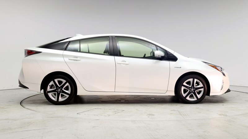 2017 Toyota Prius Three Touring 7