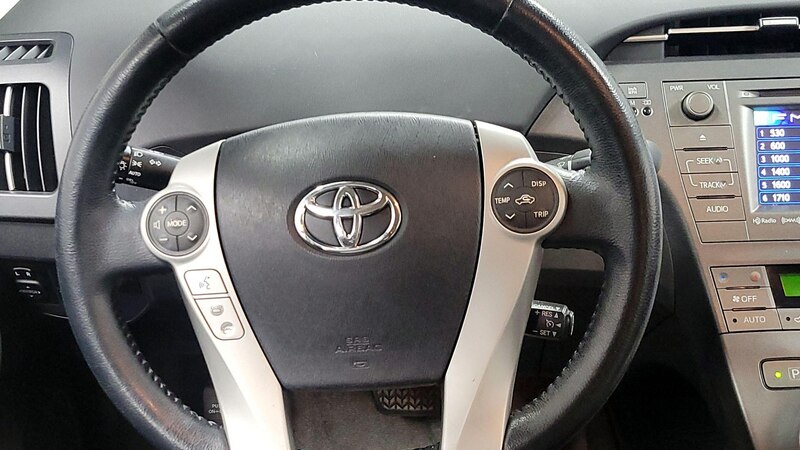 2014 Toyota Prius Four 10